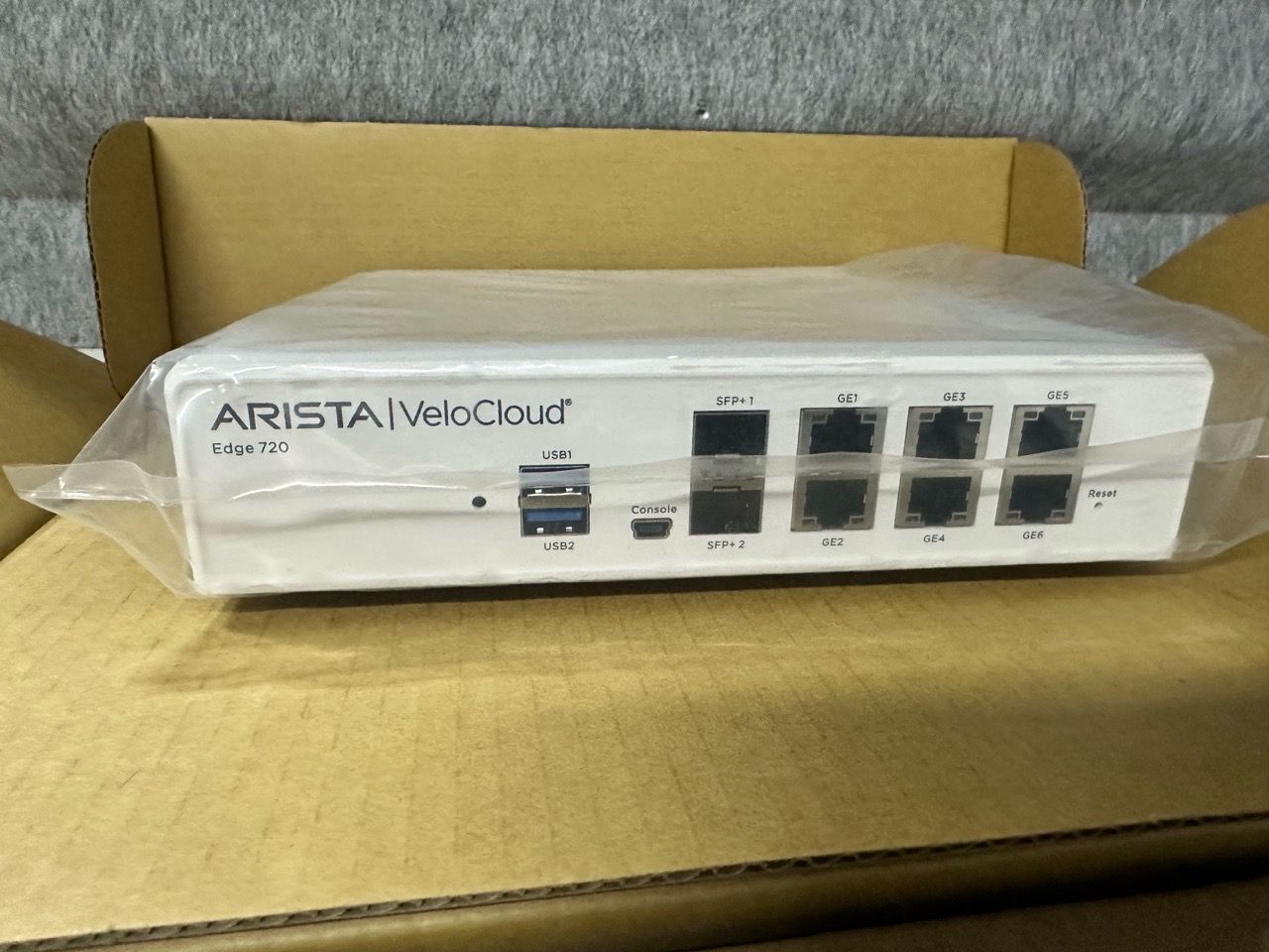 Arista VeloCloud Edge 720 SD-WAN Appliance