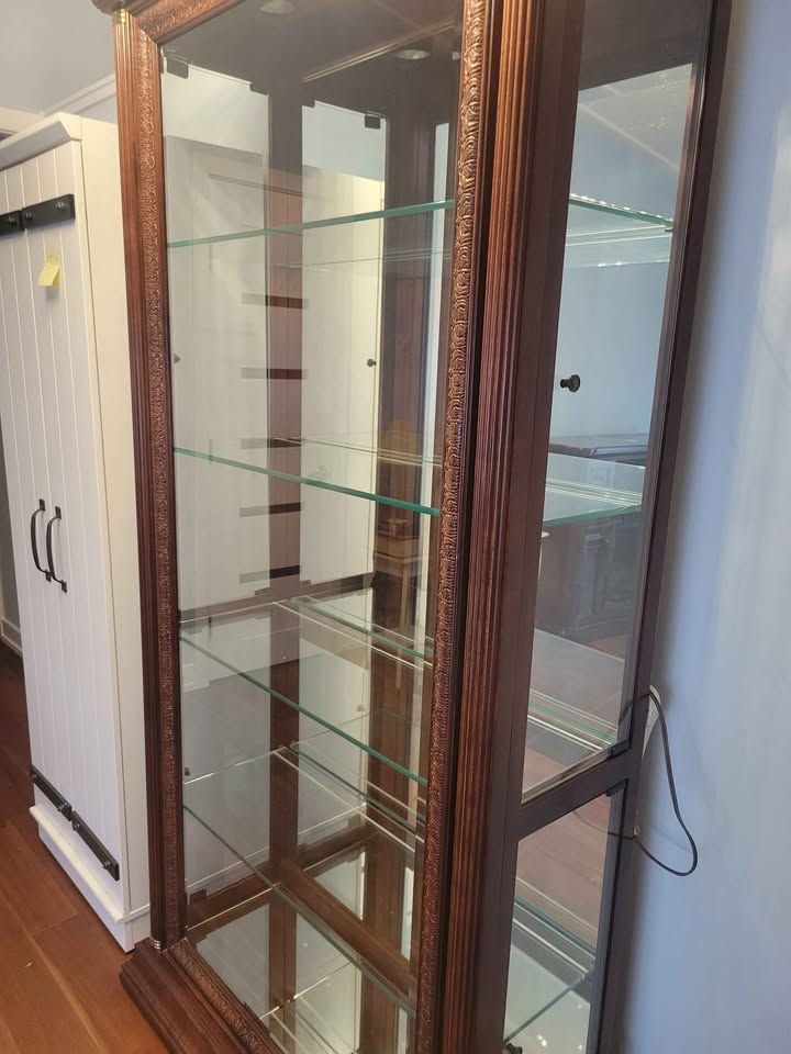 Lighted and mirror curio cabinet. - photo 3