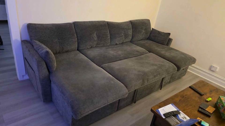 Couch - photo 2