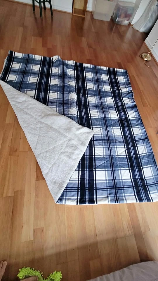 King Size Fuzzy Blue Plaid Pattern Duvet Cover / Blanket