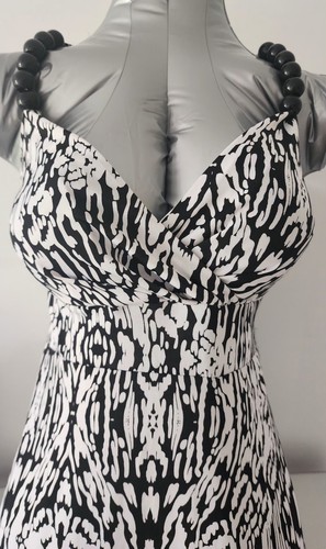 Elegant White & Black Spaghetti Beaded Straps Dress. Size S. - photo 2