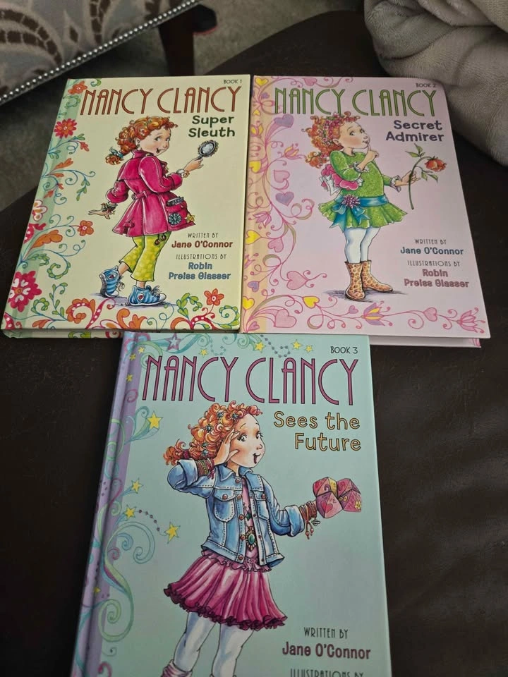 Book Set - Nancy Clancy's - Ages 6 to 10 - photo 2