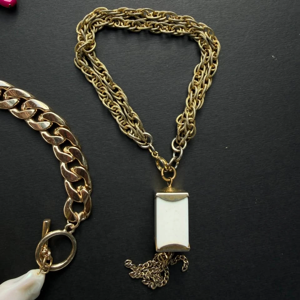 10-Piece Statement Gold-Tone Jewelry Lot - photo 4