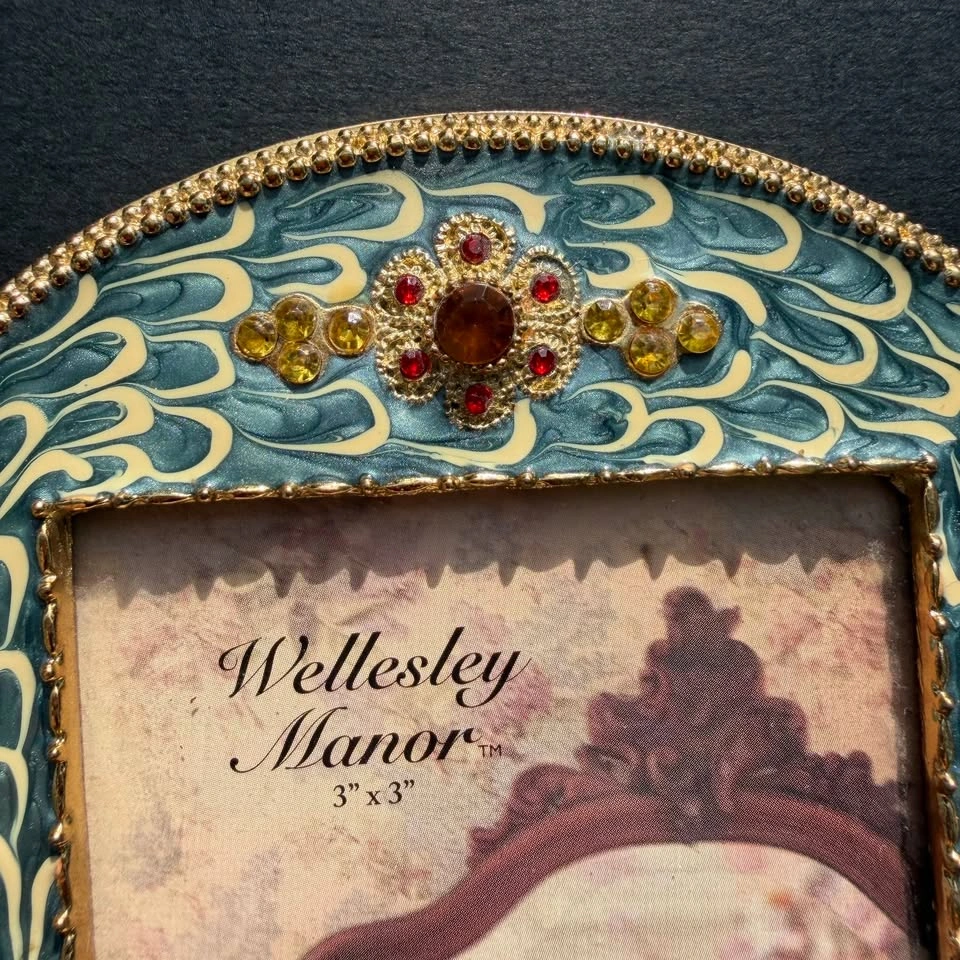 Vintage Wellesley Manor Enamel & Jeweled Round Picture Frame - photo 2