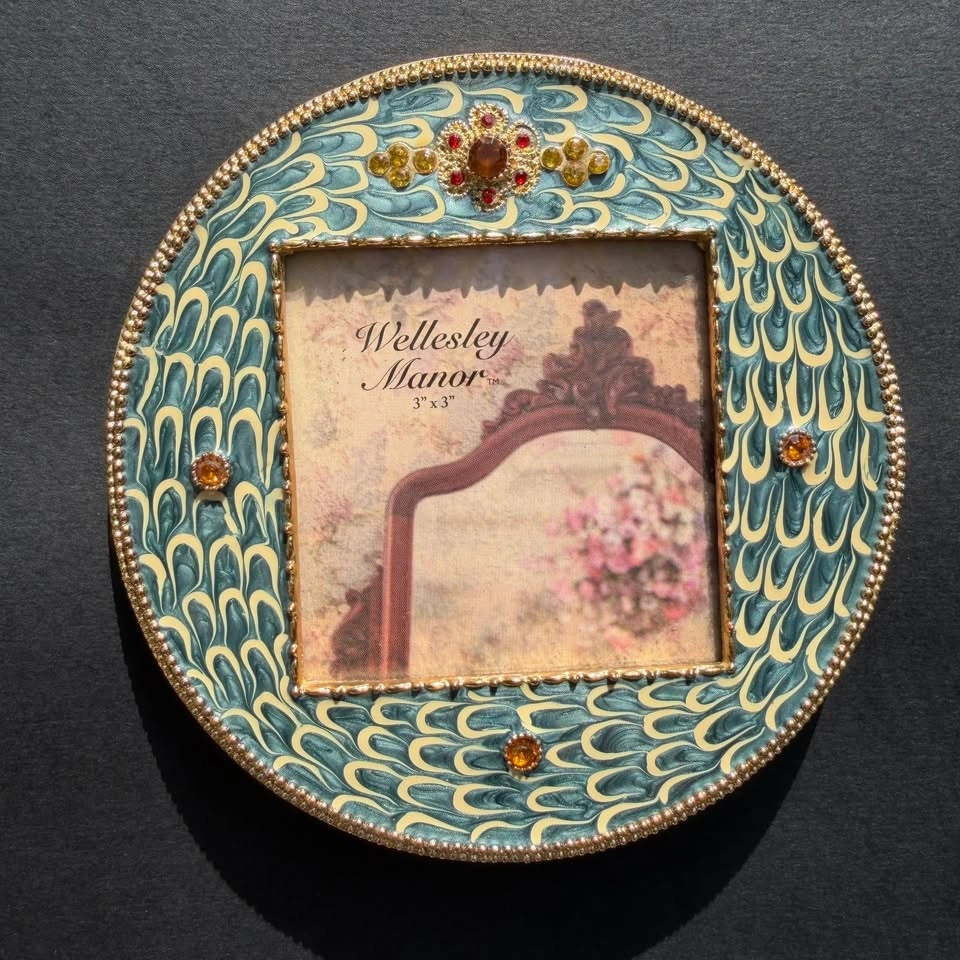 Vintage Wellesley Manor Enamel & Jeweled Round Picture Frame - photo 3