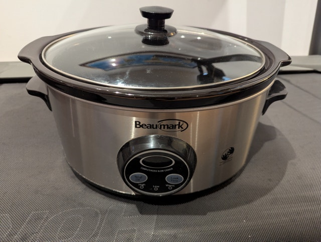 Beaumark Computerized Slow Cooker