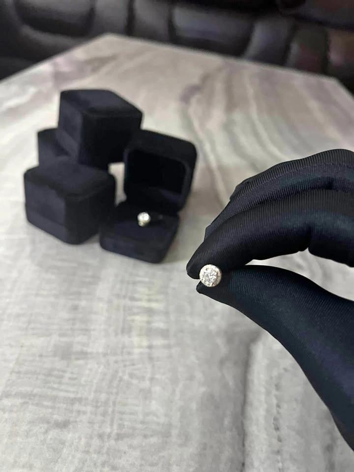 Earrings stud - silver & lab 💎