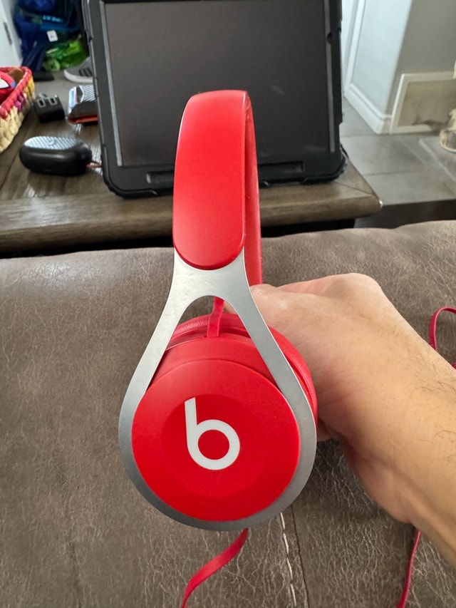 Beats Solo Wired Headphones - photo 4