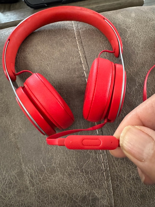 Beats Solo Wired Headphones - photo 5