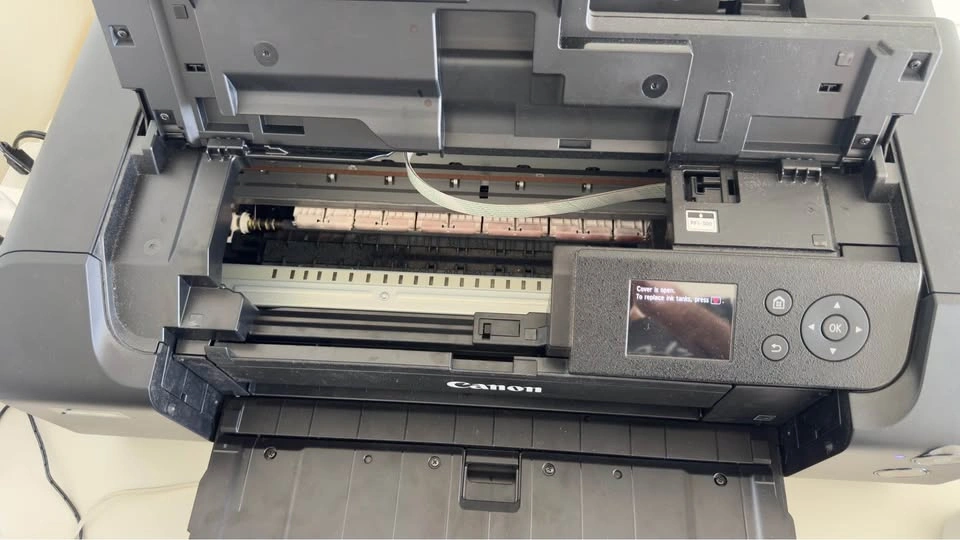Canon imagePROGRAF PRO-300 Printer - photo 2
