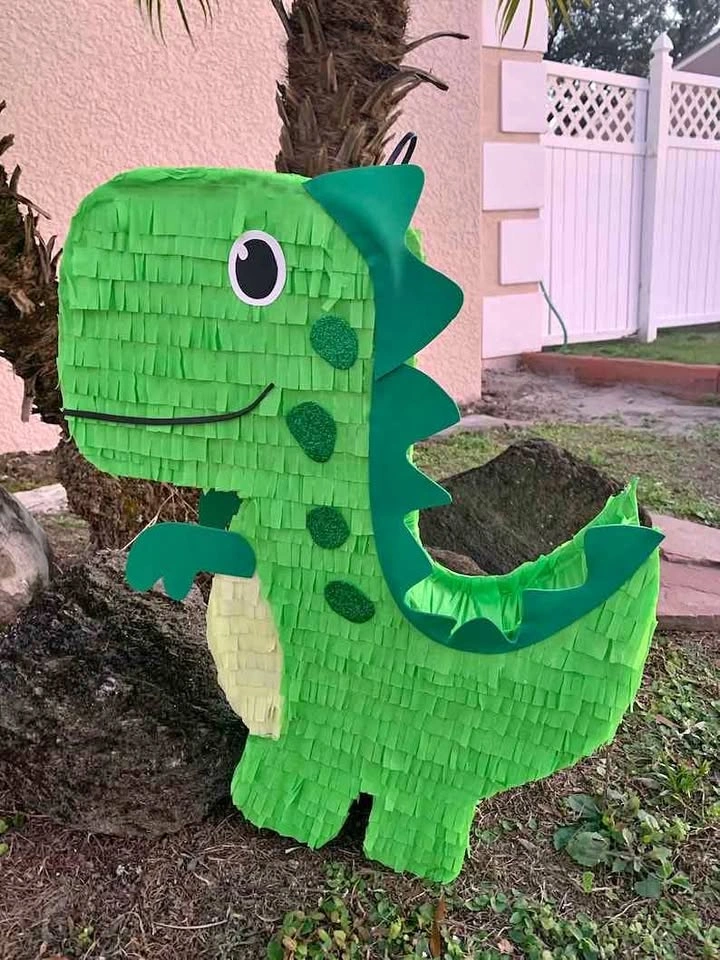 handmade dinosaur piñata!