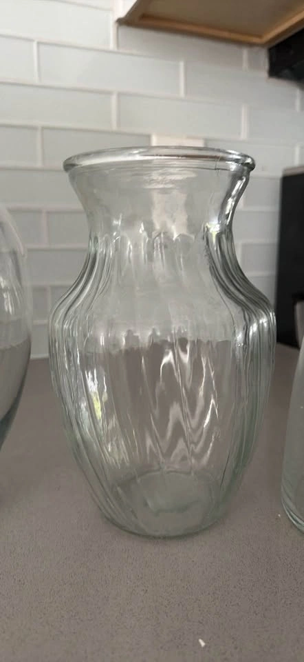 Variety of vases - photo 3