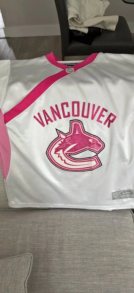 Reebok Vancouver Canucks Hockey Jersey White/Pink