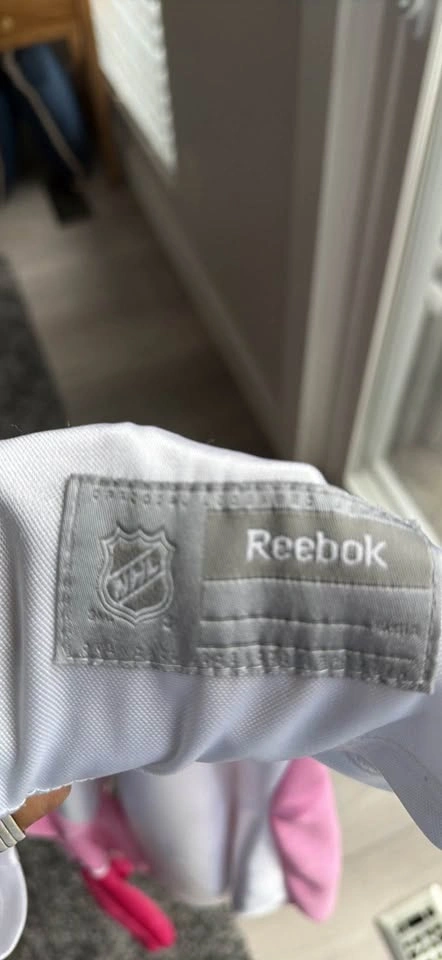 Reebok Vancouver Canucks Hockey Jersey White/Pink - photo 4