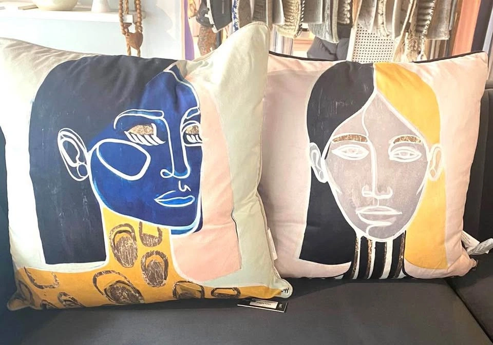 Pillows (designer - Renwil) - photo 2