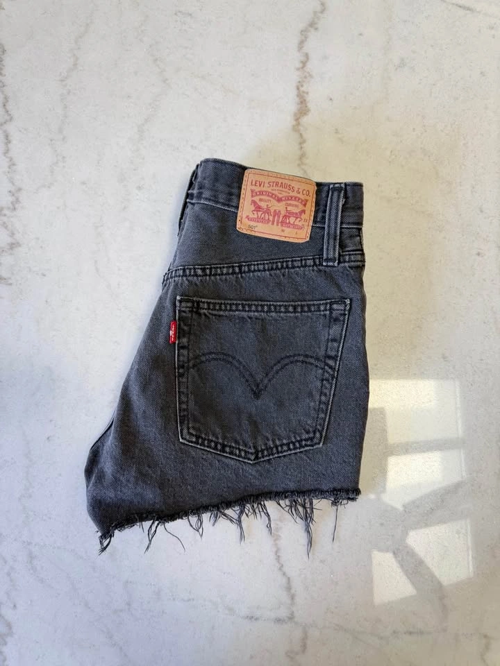 Levi’s 501 Denim Shorts – W24 – Black/Dark Wash - photo 2