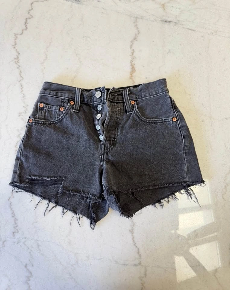 Levi’s 501 Denim Shorts – W24 – Black/Dark Wash - photo 4