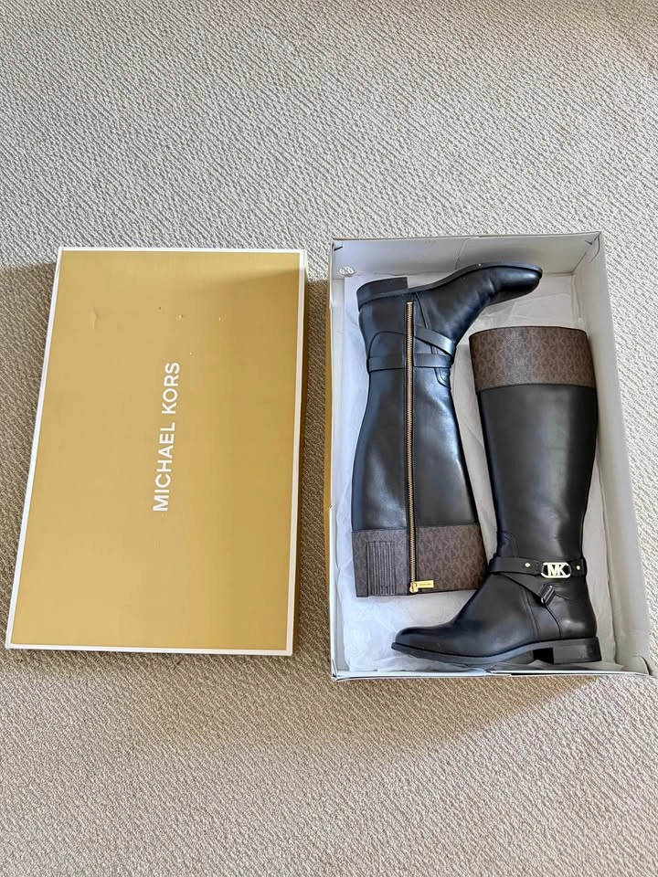 Michael Kors Kincaid Leather & Logo Riding Boots – Size 7M