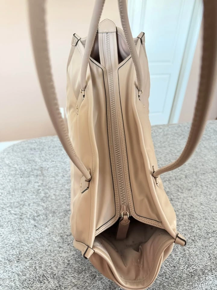 Kate Spade Ella KNSYL Puffy XL Tote – Warm Beige – NEW - photo 3