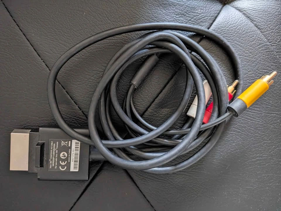 Authentic Xbox 360 AV Cable - photo 2