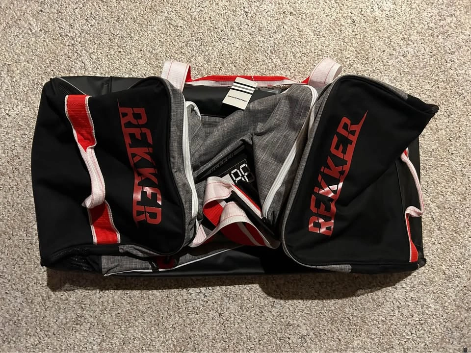 New Sherwood Rekker 33” Wheeled Hockey Bag - photo 3