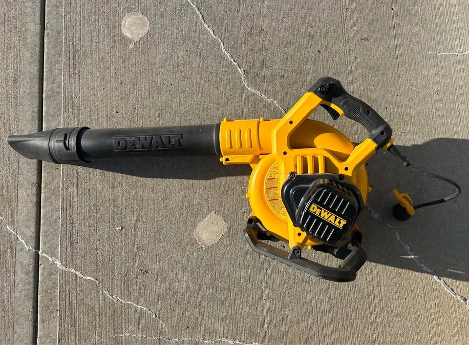 Dewalt 12Amp Corded Blower - photo 2