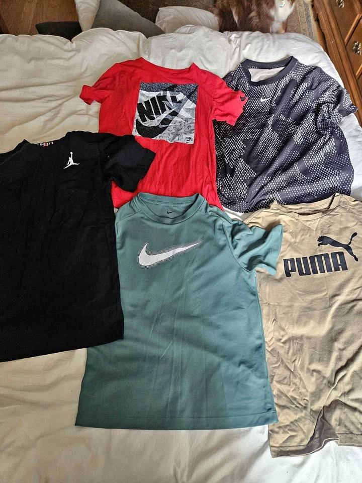 Youth Large Nike t-shirt lot