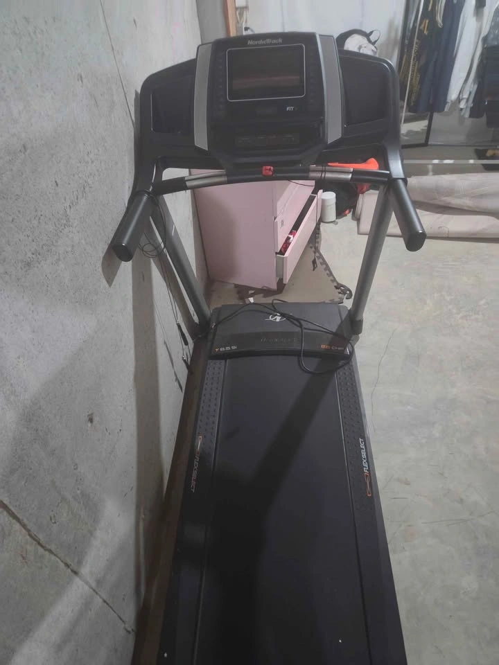 NordicTrack T Series Treadmill - photo 2