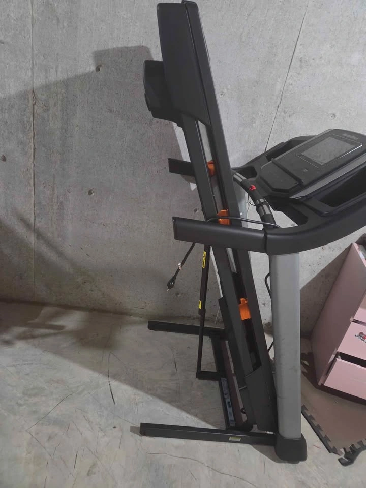 NordicTrack T Series Treadmill - photo 4