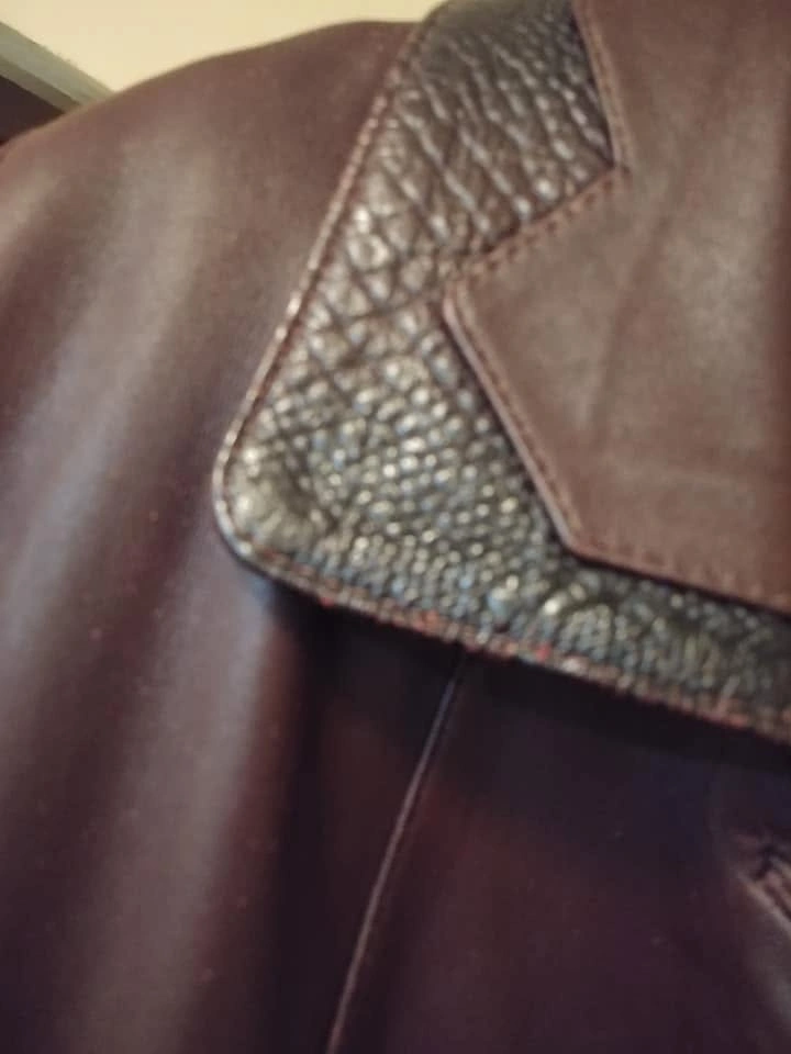 Burgundy Long Leather Coat with Textured Trim - photo 4