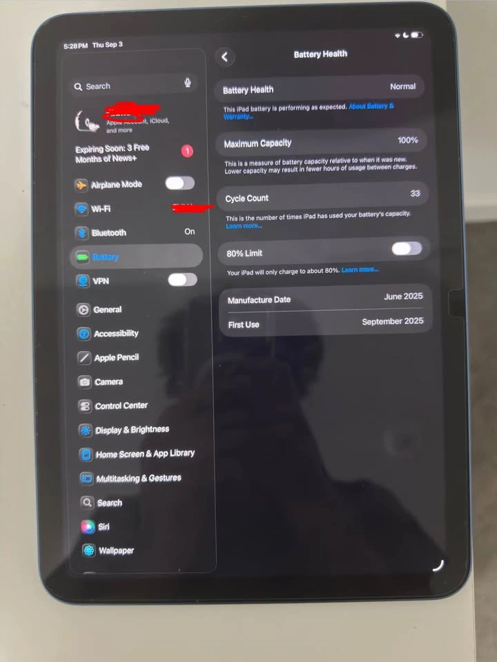 Ipad A16 (128GB) 100% battery life, basically new - photo 3