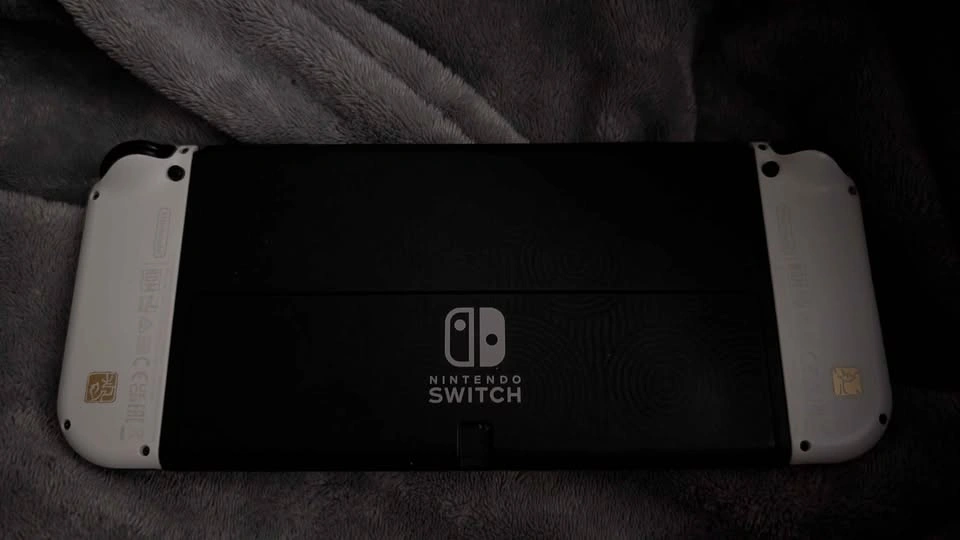 Tears of the Kingdom OLED Special edition switch - photo 2