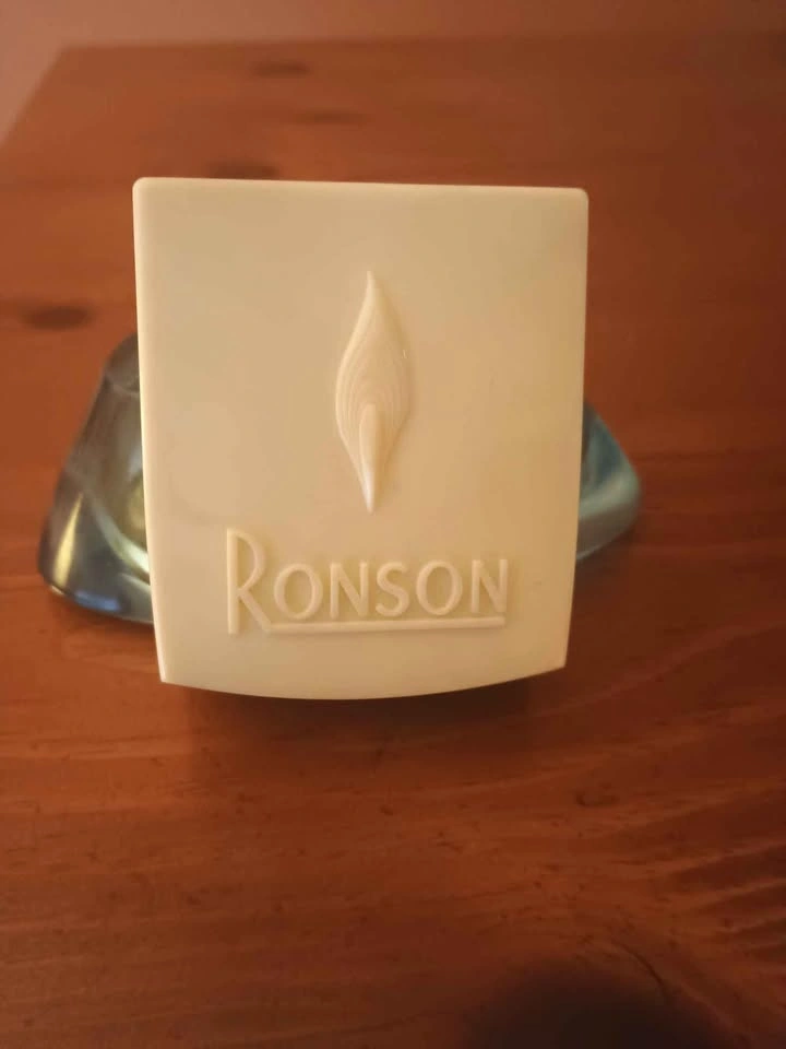 Vintage 1950s Ronson Sport Lighter w/Original Box - photo 3
