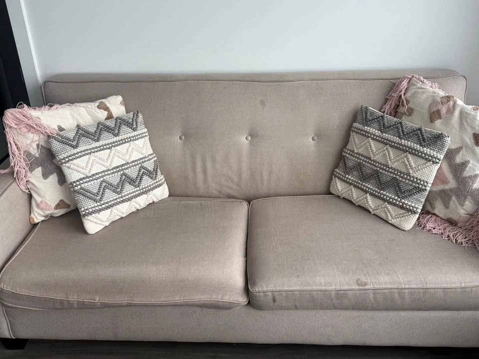Sofa – Good Condition 🛋️ - photo 2