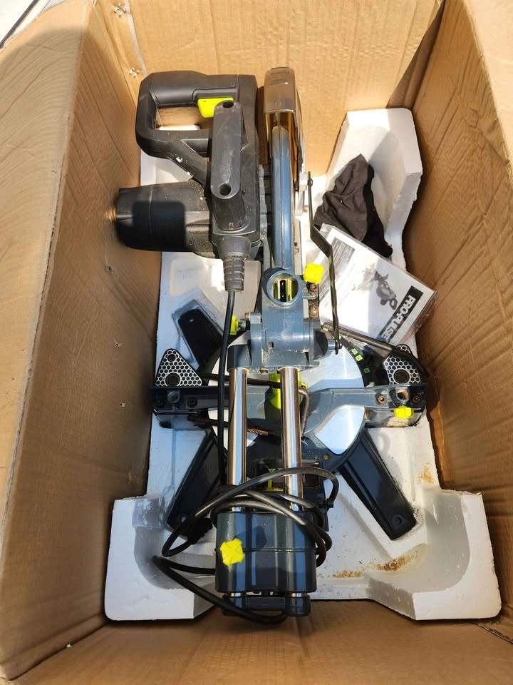 Pro-Pulse 10" Sliding Compound Mitre Saw - photo 2
