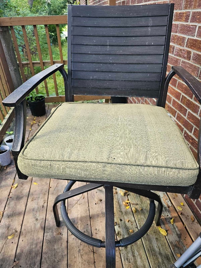 Metal Swivel Patio Chair - photo 2
