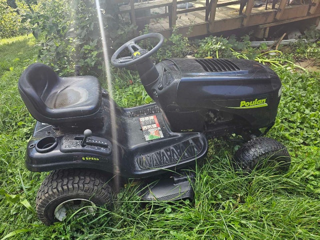 Poulan Riding Lawn Mower 14.5HP 38 inch