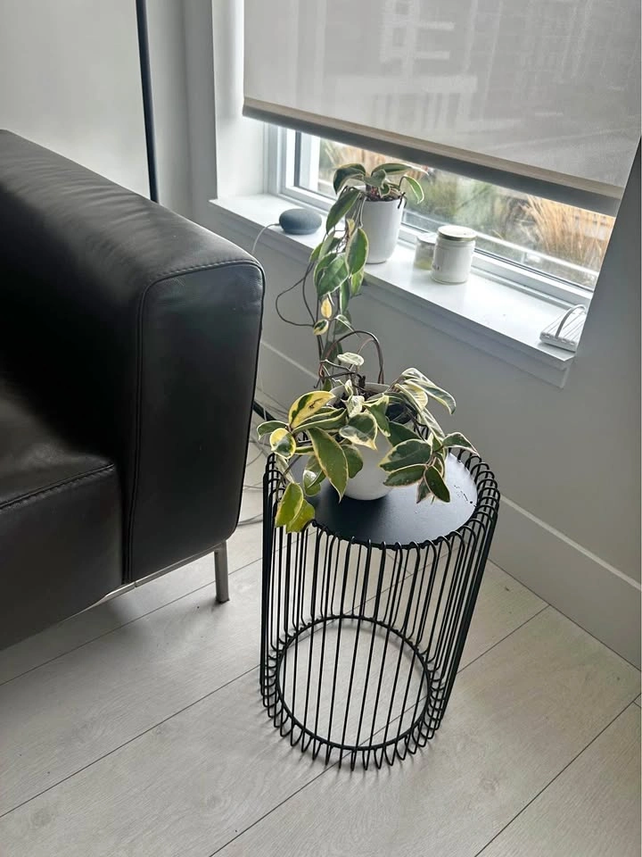 Wire Nesting Side Tables – Black, Set of 2