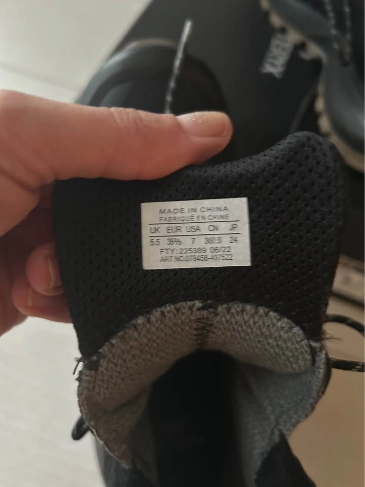Arc’teryx Aerios AR Mid GTX Hiking Boots — Worn Once - photo 5