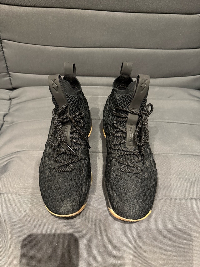 Nike LeBron XV - Boys Size 5.5 - photo 2