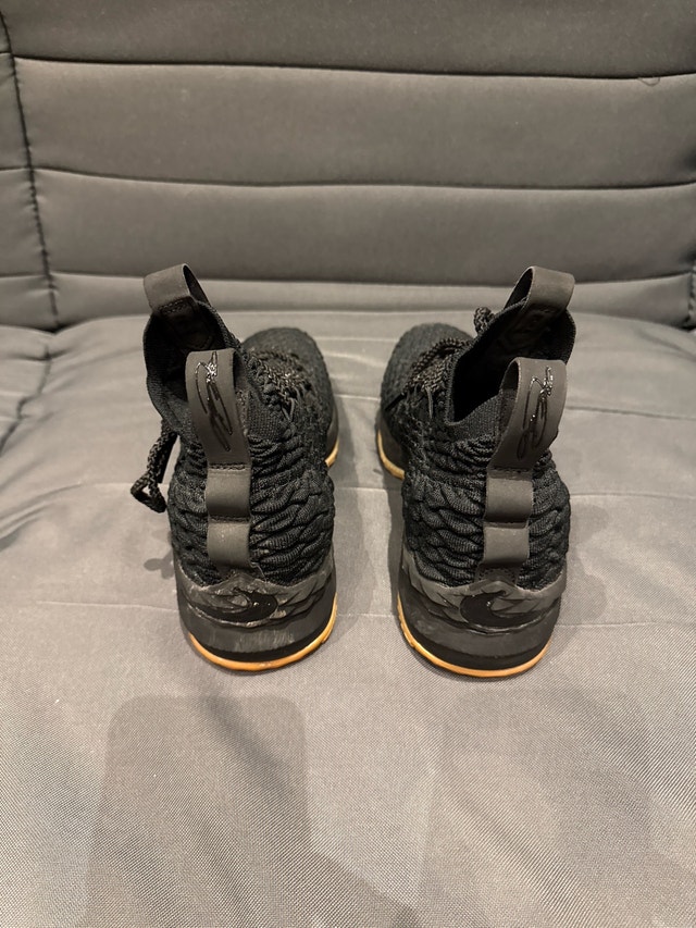 Nike LeBron XV - Boys Size 5.5 - photo 3