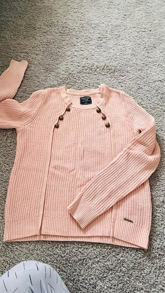 Women's Sweaters - Old Navy, H&M, and More - photo 5