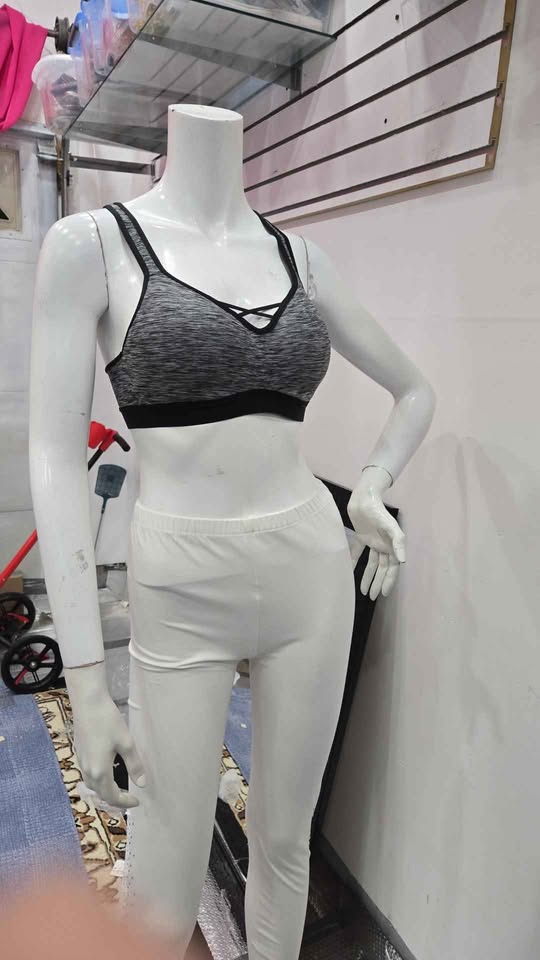Mannequin - photo 2