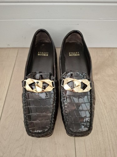 Stuart Weitzman Croc Patent Leather Loafers Gold Chain Size 8 - photo 2