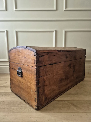 Antique 19th Century Dome-Top Immigrant Trunk - photo 4