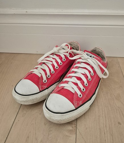 Converse Chuck Taylor All Star Low Red Mens 9 Womens 11
