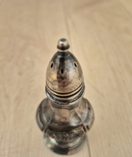 Vintage BP Canada Silver Plate Sugar Caster Muffineer - photo 3