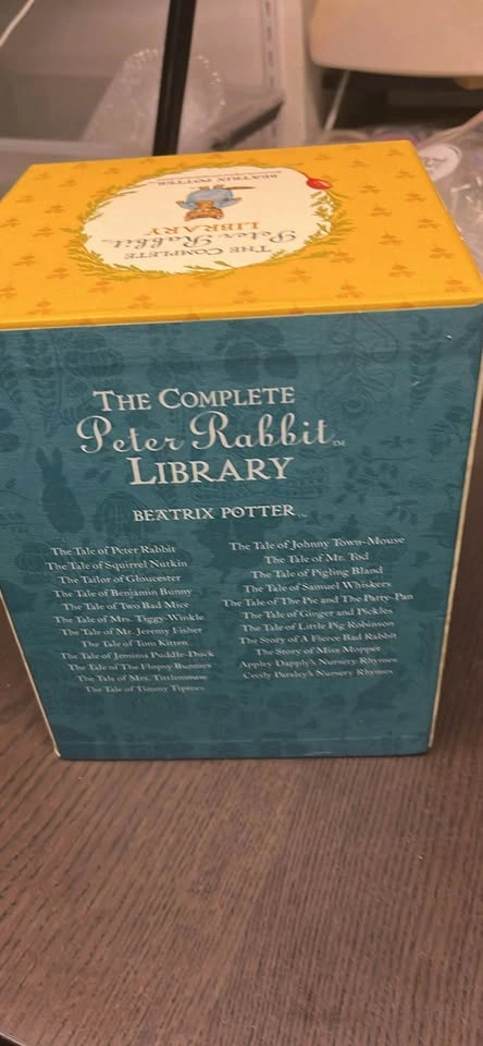 The complete Peter rabbit library (books 1-23) - photo 3
