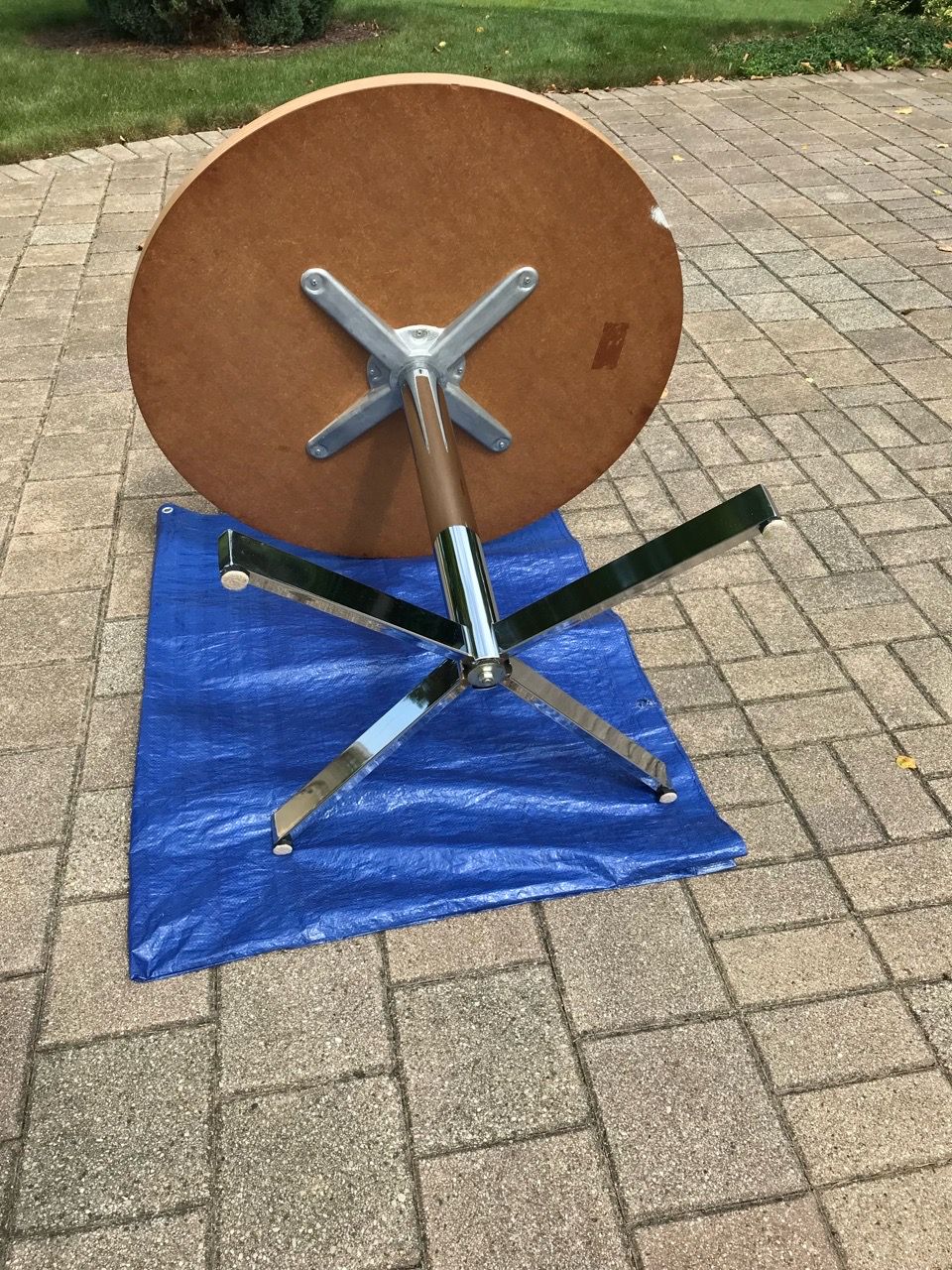 36” ROUND PEDESTAL MULTI-PURPOSE TABLE - photo 5