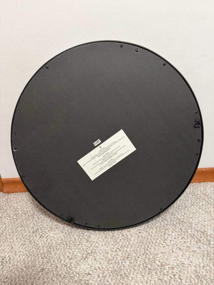 Round Framed Mirror - photo 2